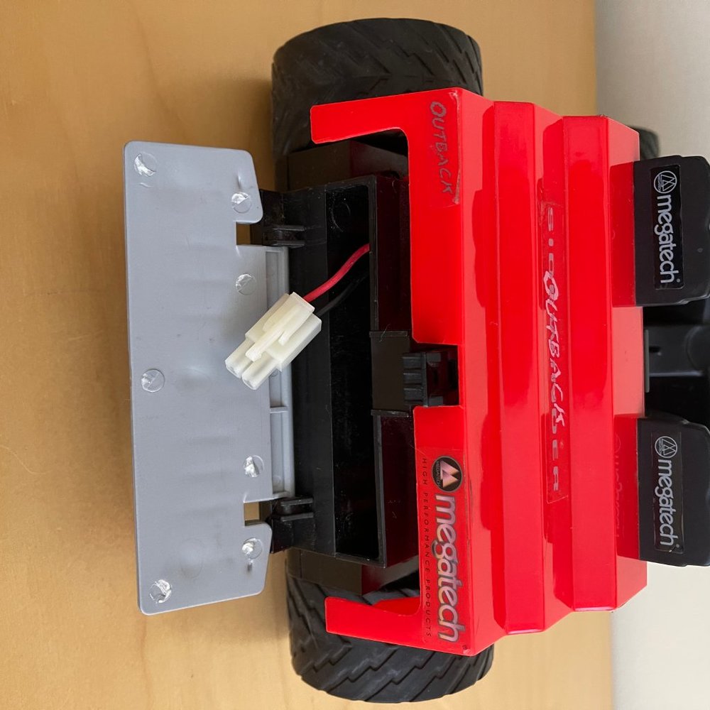 Megatech Mega-Sidewinders Remote Control Car - Picture 6 of 9
